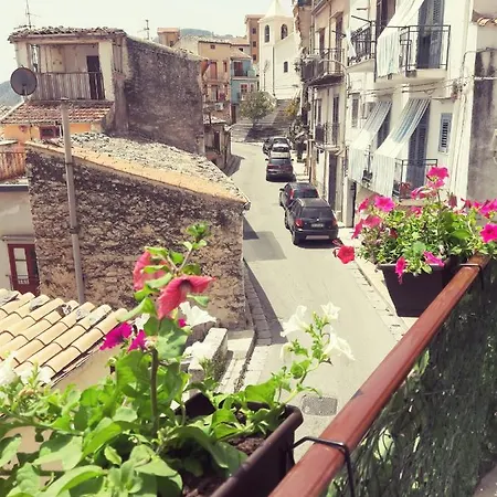 Pensionat Guest House Piana Degli Albanesi *